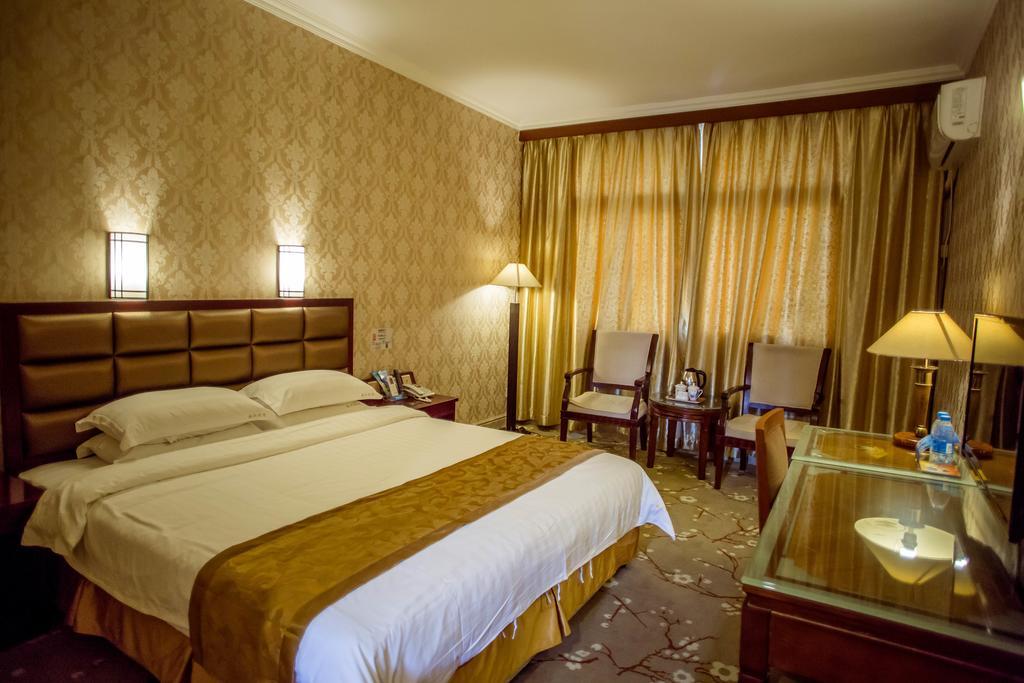 Zhenxing Hotel Шънджън Екстериор снимка